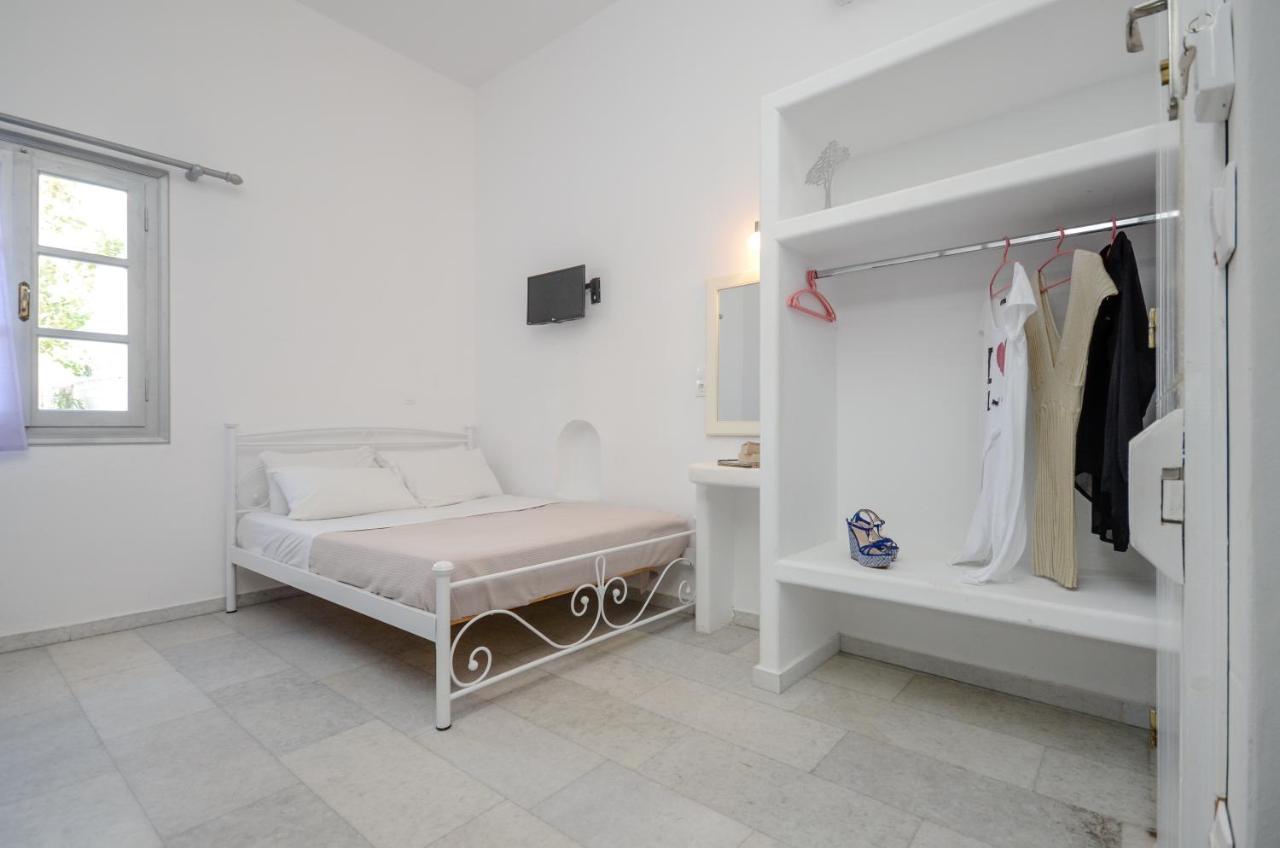 Depis Apartments & Suites Naxos City Екстер'єр фото