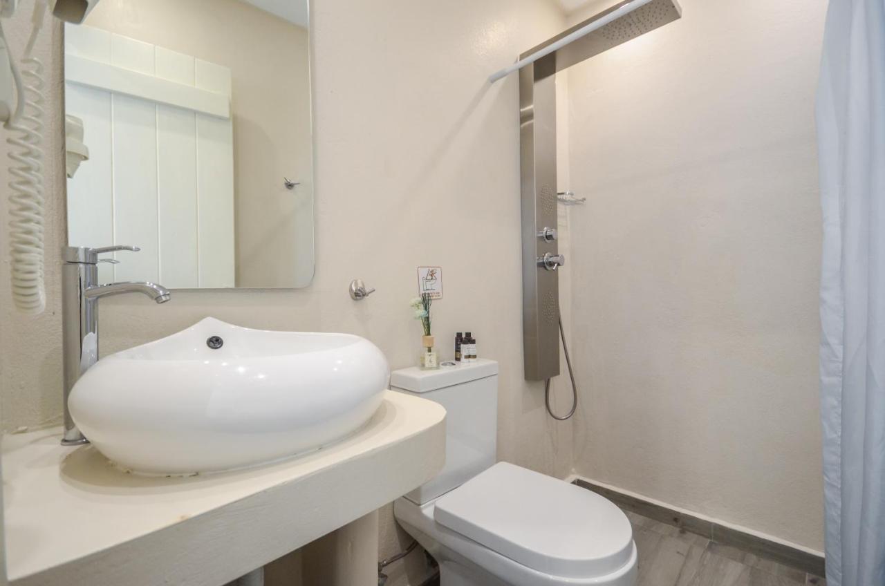 Depis Apartments & Suites Naxos City Екстер'єр фото