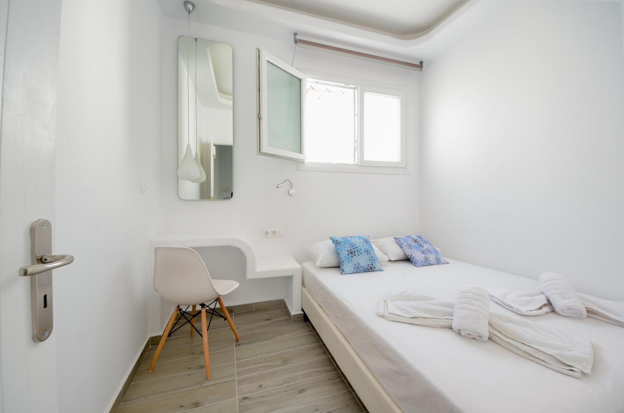 Depis Apartments & Suites Naxos City Екстер'єр фото